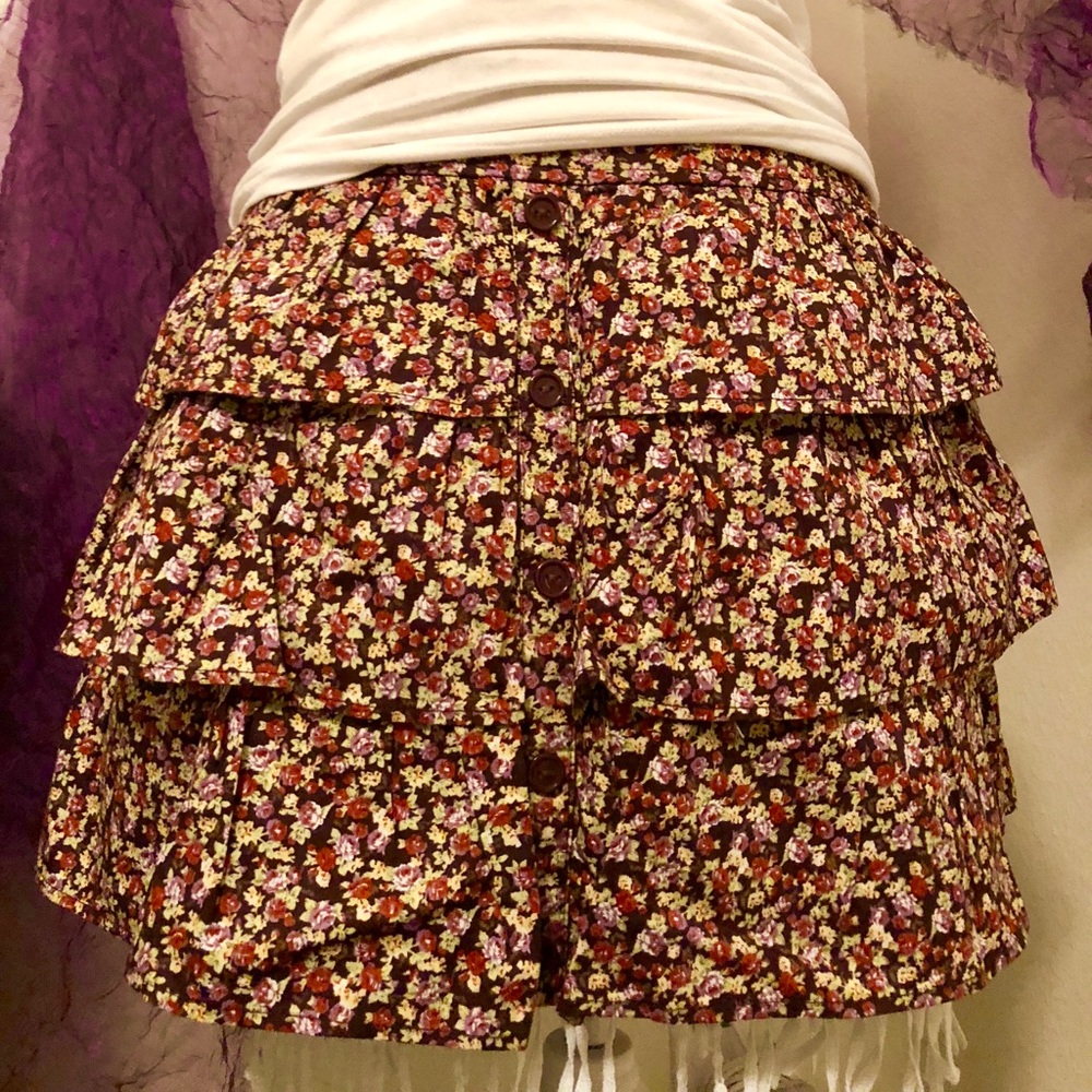 Body Central Ruffled Skirt - Picture 2 of 8